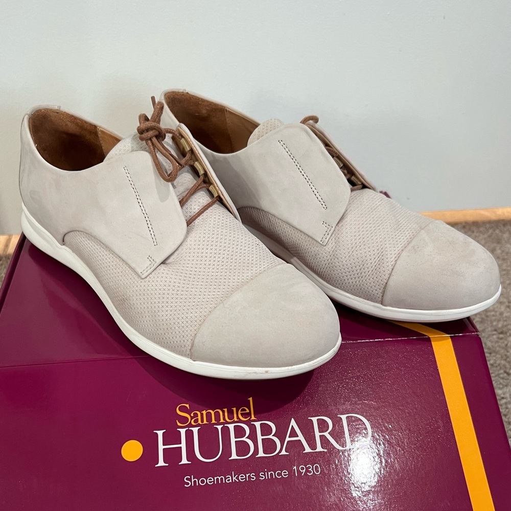Samuel Hubbard freedom stroll shoe in Buff Nubuck. Never worn!